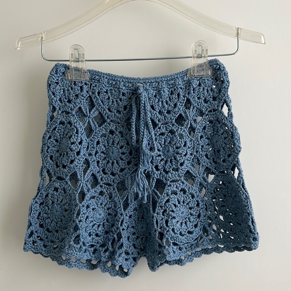 Crochet shorts - Picture 1 of 3